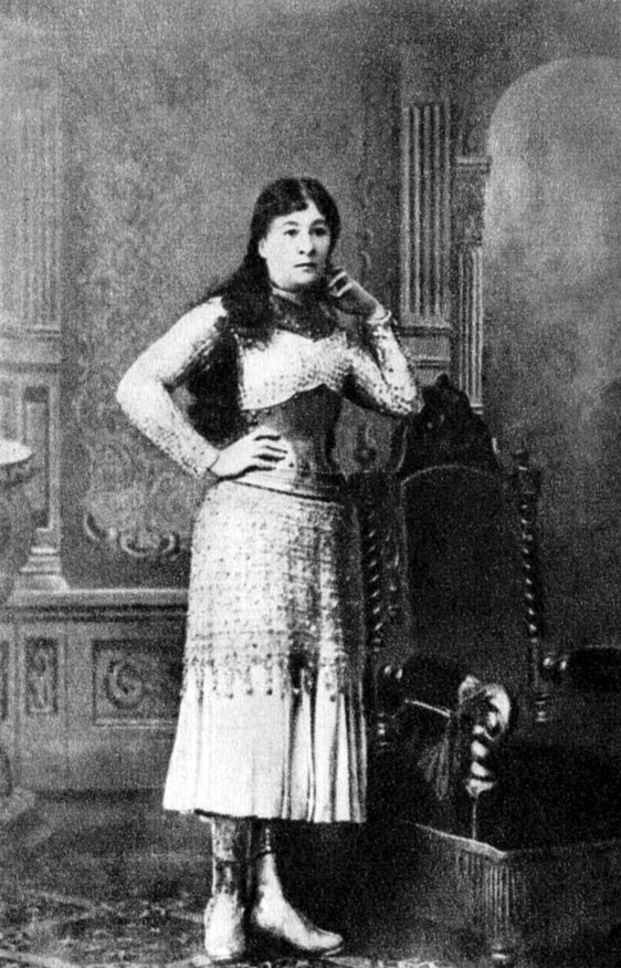 М. Н. Ермолова в роли Иоанны д'Арк ('Орлеанская дева' Ф. Шиллера). 1883 год